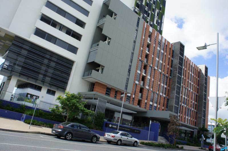Click to view all images 27 Cunningham Street Newstead QLD 4006 - Image 1