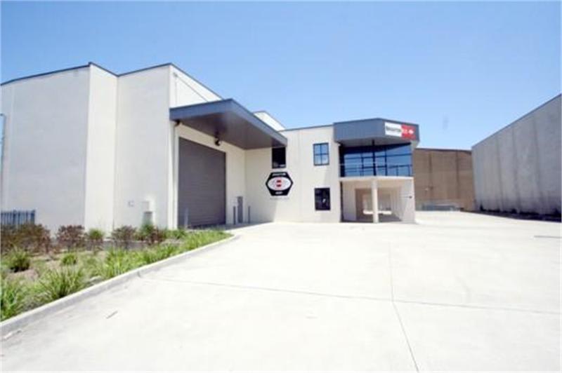 Click to view all images 20 Tarlington Place Smithfield NSW 2164 - Image 2