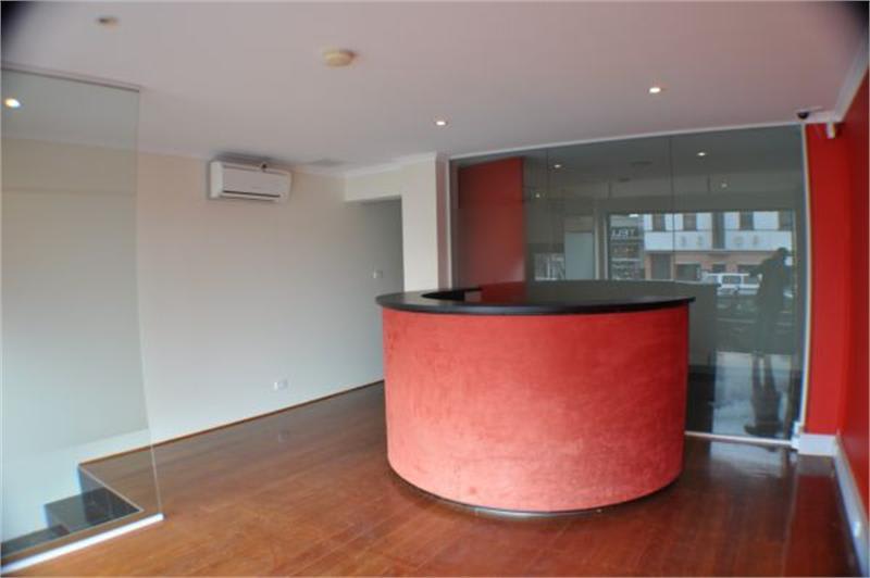 Click to view all images Shop 1/322 Bay Street Port Melbourne VIC 3207 - Image 2