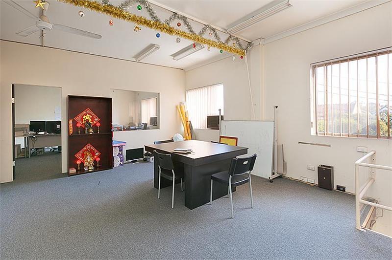 Click to view all images 56 Meeks Road Marrickville NSW 2204 - Image 3