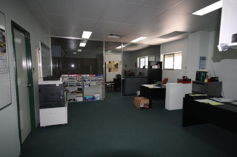 Click to view all images Warriewood NSW 2102 - Image 3