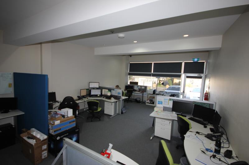 Click to view all images 11 Indra Road Blackburn South VIC 3130 - Image 2
