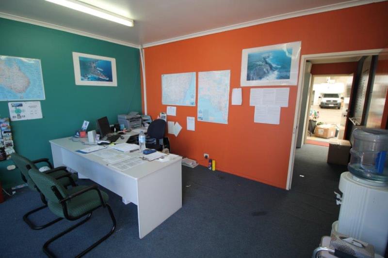 Click to view all images 1/30 Enterprise Avenue Berwick VIC 3806 - Image 2
