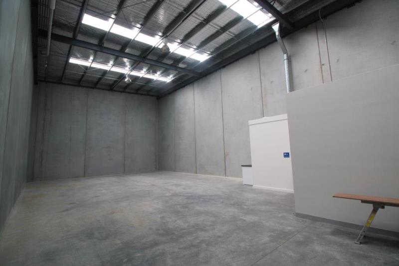 Click to view all images Unit 17/191-195 Greens Road Dandenong VIC 3175 - Image 2