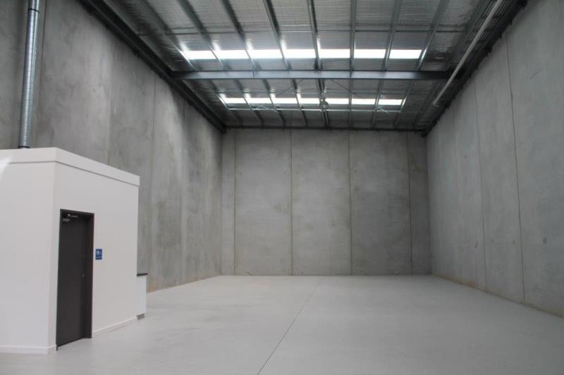 Click to view all images Unit 6/191-195 Greens Road Dandenong VIC 3175 - Image 2