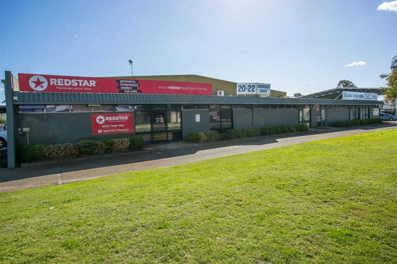 Click to view all images 20-22 Fargo Way Welshpool WA 6106 - Image 2