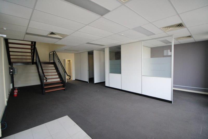 Click to view all images Unit 4/13-15 Kevlar Close Braeside VIC 3195 - Image 3