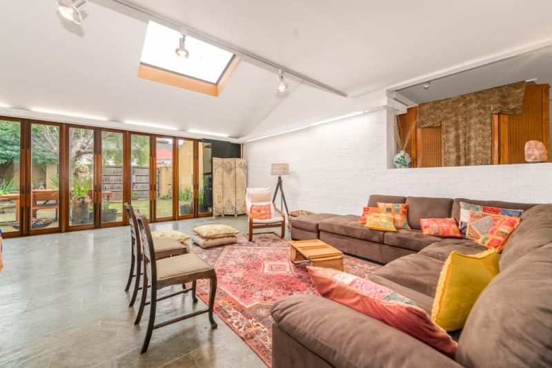 Click to view all images 15A Merton Street Albert Park VIC 3206 - Image 2