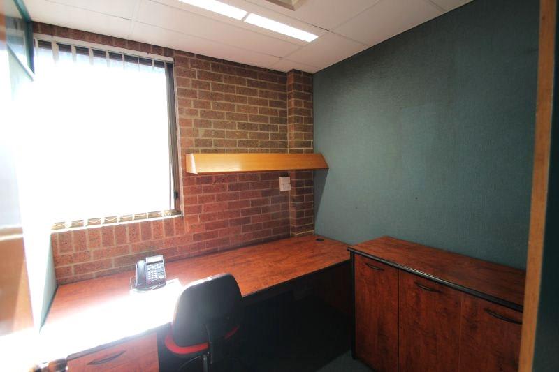 Click to view all images 82 Helen St Sefton NSW 2162 - Image 3