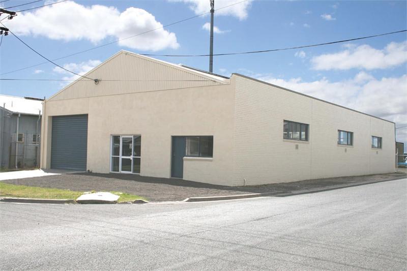 Click to view all images 2 Walker Street Belmont VIC 3216 - Image 1