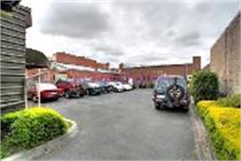Click to view all images 280-282 Waverley Road Malvern East VIC 3145 - Image 2