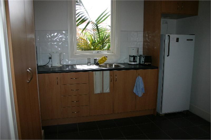 Click to view all images 51 Bevan Street Albert Park VIC 3206 - Image 3