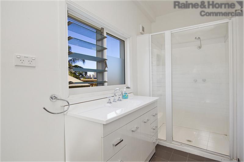 Click to view all images 169 Blues Point Road Mcmahons Point NSW 2060 - Image 3