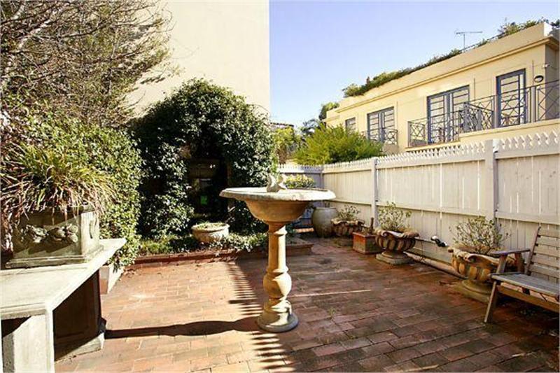 Click to view all images 16 Transvaal Double Bay NSW 2028 - Image 2