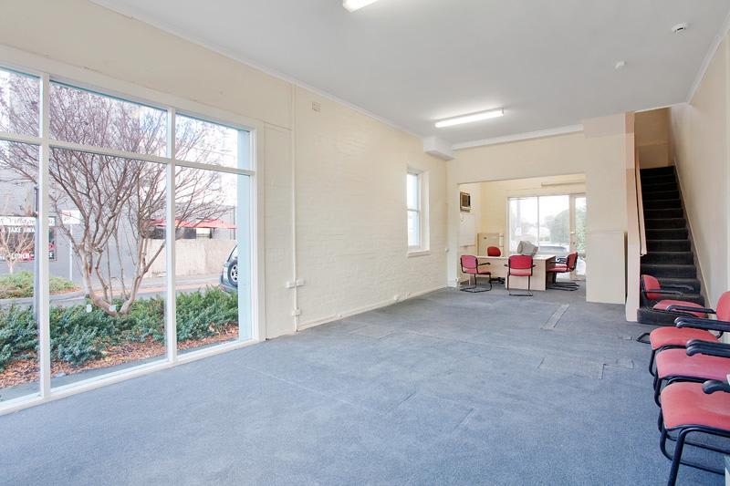 Click to view all images 92 Auburn Road Hawthorn VIC 3122 - Image 3