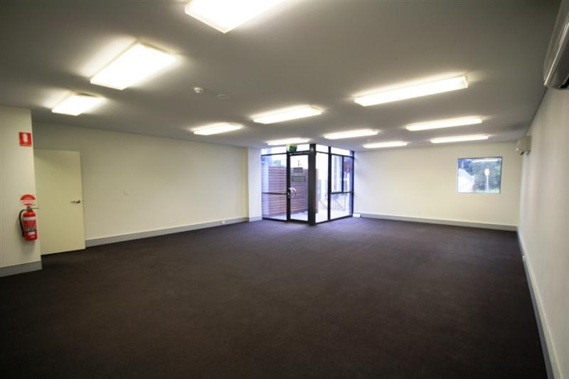 Click to view all images 16 Aquatic Drive Frenchs Forest NSW 2086 - Image 3