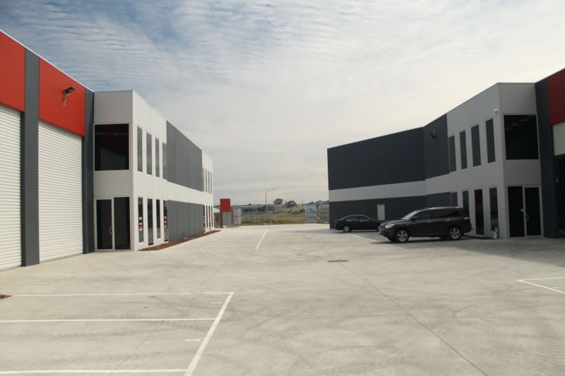 Click to view all images 4/14-18 Venture Close Dandenong VIC 3175 - Image 2