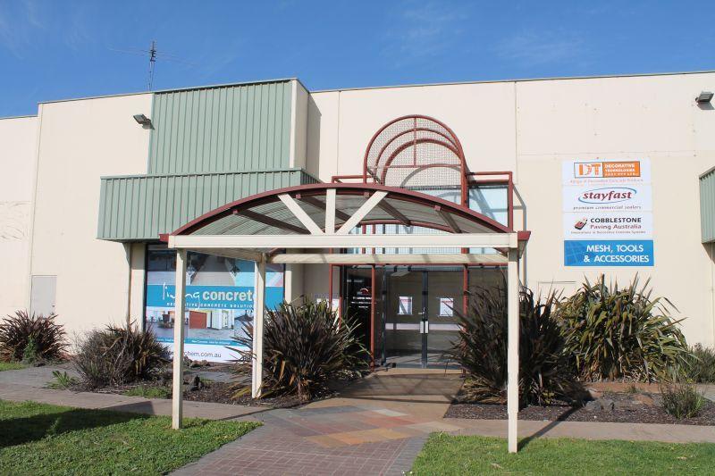 Click to view all images 3/21-23 Enterprise Avenue Berwick VIC 3806 - Image 1