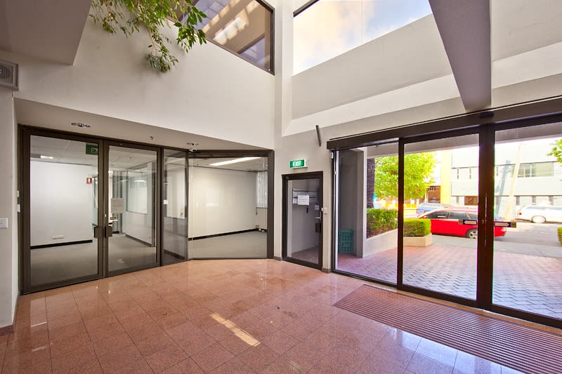 Click to view all images Ground Flr/123 Camberwell Road Hawthorn East VIC 3123 - Image 2