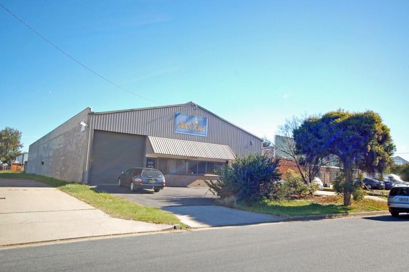 Click to view all images 1/905 Metry Street North Albury NSW 2640 - Image 2