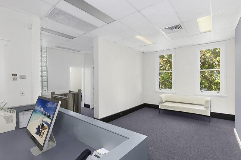 Click to view all images 2 Young Street Neutral Bay NSW 2089 - Image 1