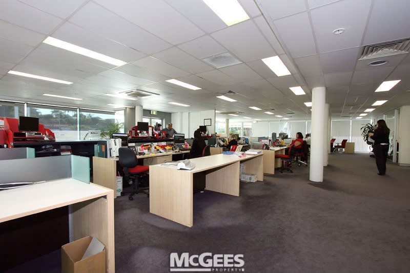 195 Lutwyche Road Windsor QLD 4030 - Image 2