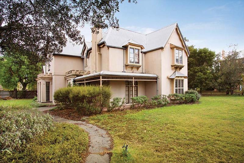Click to view all images 1 St Leonards Avenue St Kilda VIC 3182 - Image 1