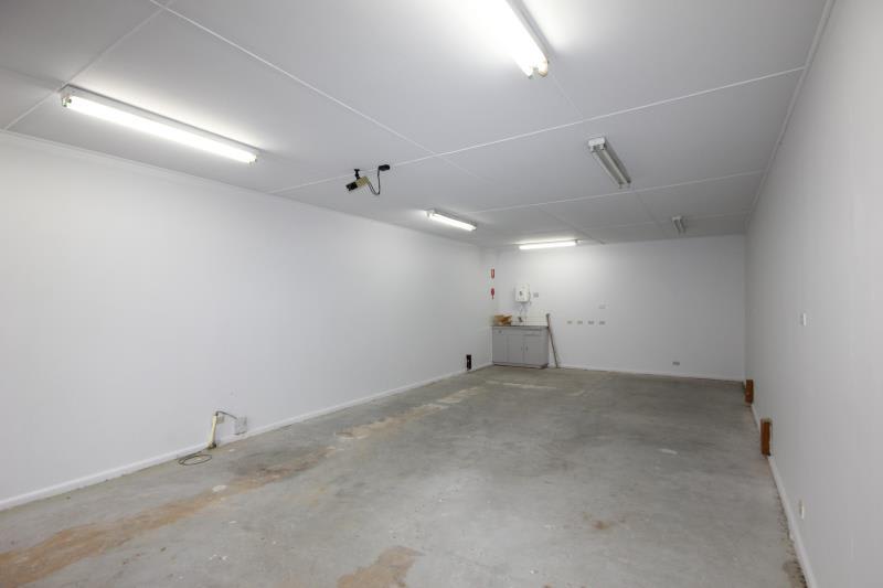 Click to view all images 25 Pratt Street Moonee Ponds VIC 3039 - Image 2