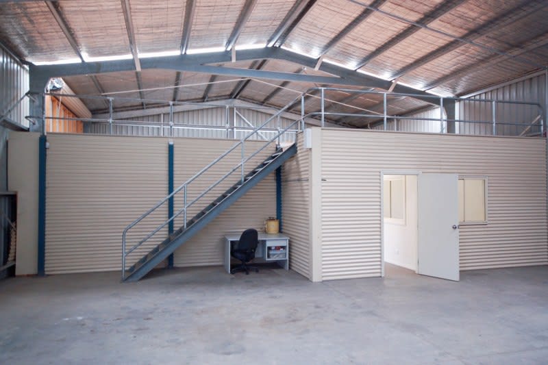 Click to view all images 4/22 Annette Crescent Lavington NSW 2641 - Image 2