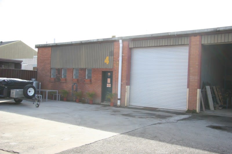 Click to view all images 4/67 Alexander Street Taren Point NSW 2229 - Image 2