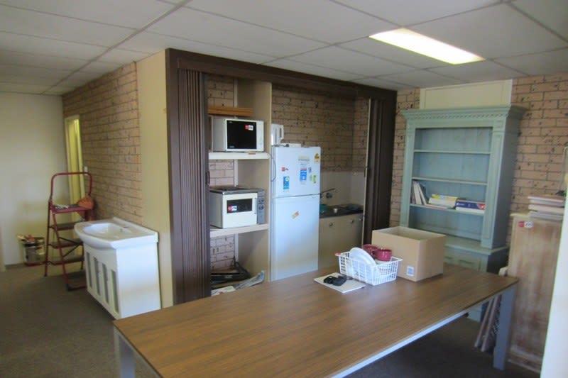 Click to view all images 1/10A Durkin Place Peakhurst NSW 2210 - Image 3
