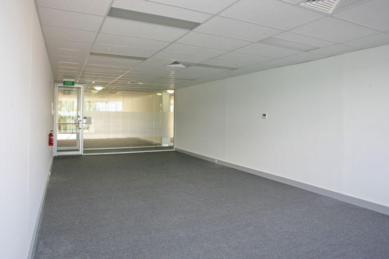 Click to view all images North Melbourne VIC 3051 - Image 3