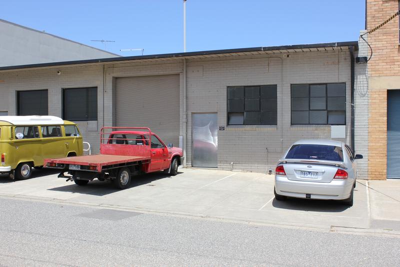 Click to view all images 18 Independence Street Moorabbin VIC 3189 - Image 1