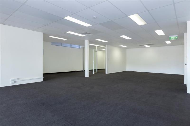 Click to view all images Woolloongabba QLD 4102 - Image 2
