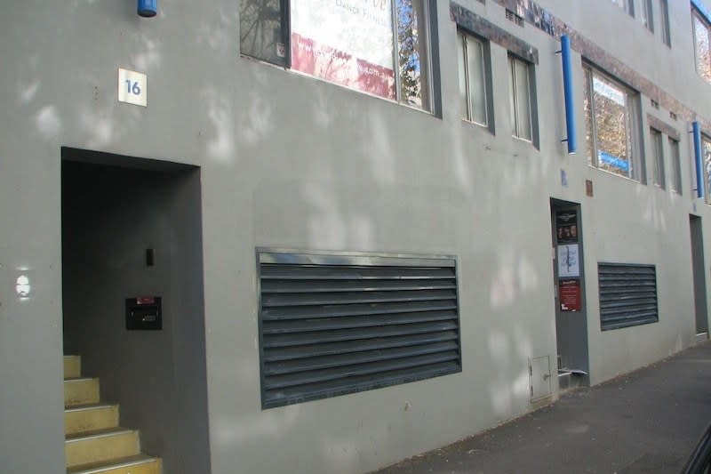Click to view all images 4/16-22 Cooper Street Surry Hills NSW 2010 - Image 2