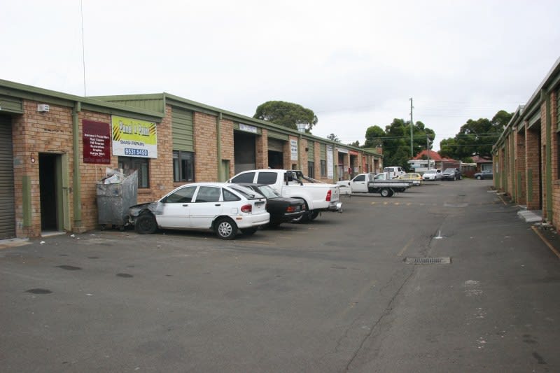 Click to view all images 6/20 Kareena Road Miranda NSW 2228 - Image 2