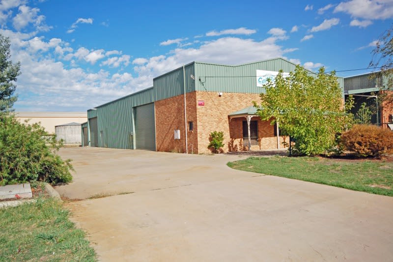 Click to view all images 862 Ramsden Drive North Albury NSW 2640 - Image 1