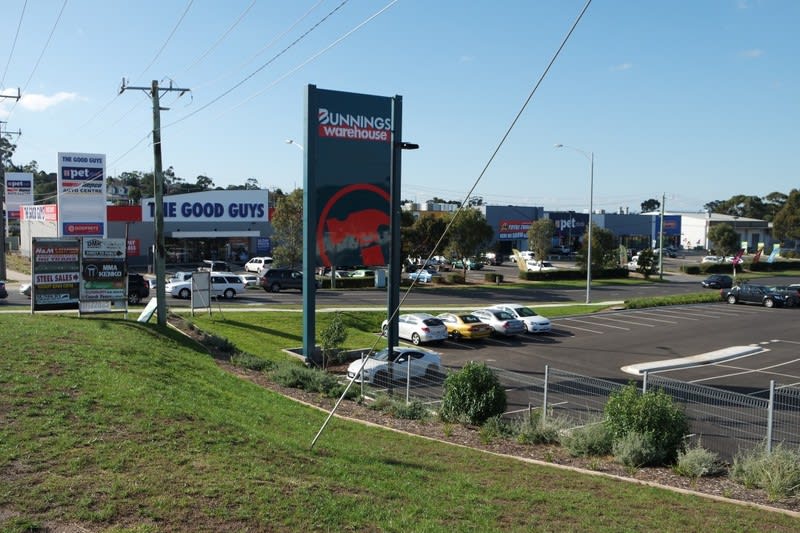 Click to view all images 85 Vineyard Road Sunbury VIC 3429 - Image 2