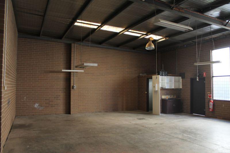 Click to view all images 34 Amberley Crescent Dandenong VIC 3175 - Image 1