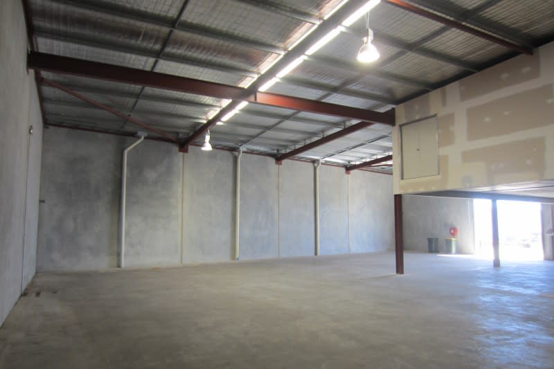 Click to view all images 3/84 Solomon Road Jandakot WA 6164 - Image 3