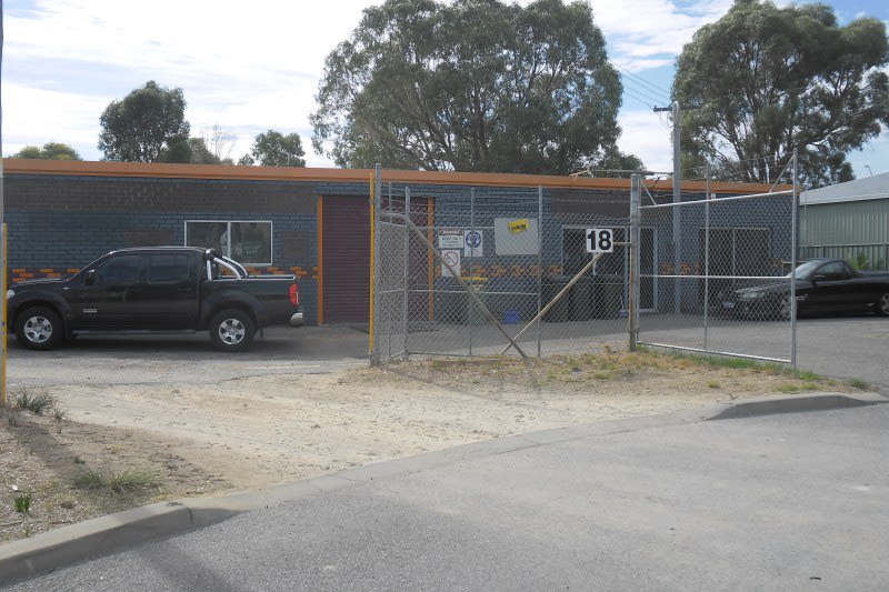 Click to view all images 18 Rafferty Road Mandurah WA 6210 - Image 1
