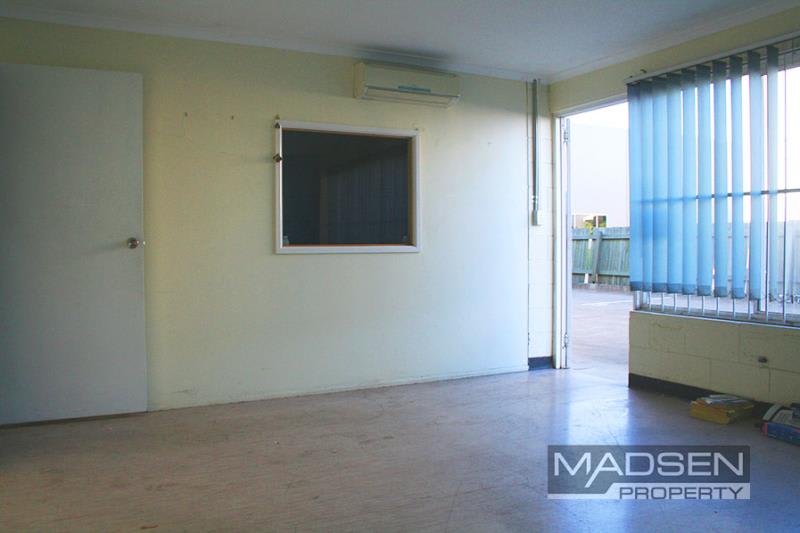 Click to view all images Coopers Plains QLD 4108 - Image 2
