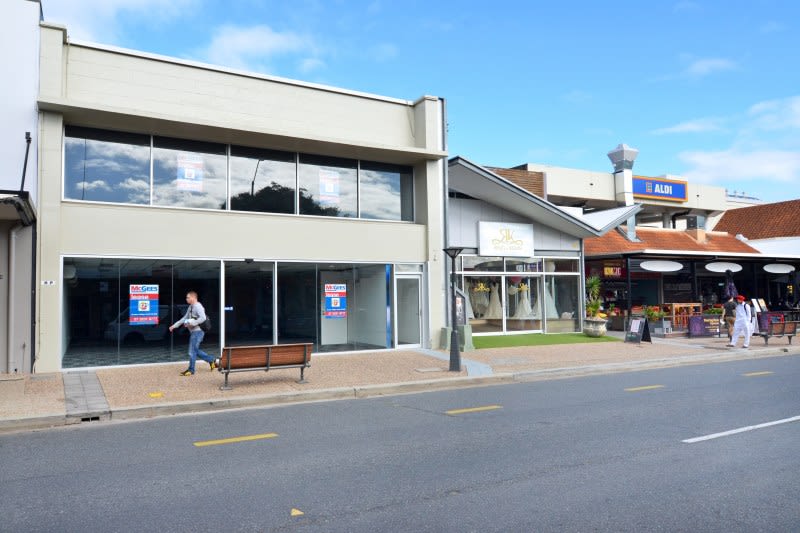 Click to view all images 409 Logan Road Greenslopes QLD 4120 - Image 2