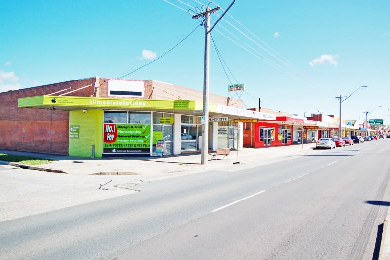 Click to view all images 1071 Mate Street Albury NSW 2640 - Image 1