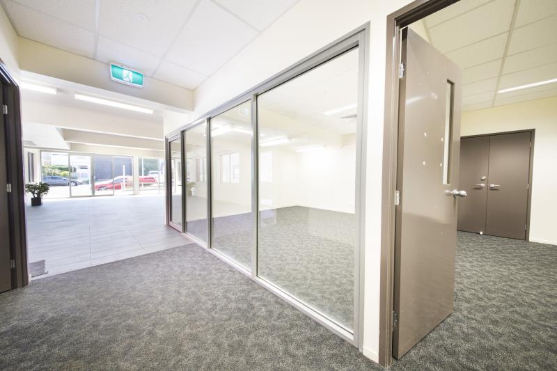 Click to view all images Newstead QLD 4006 - Image 3