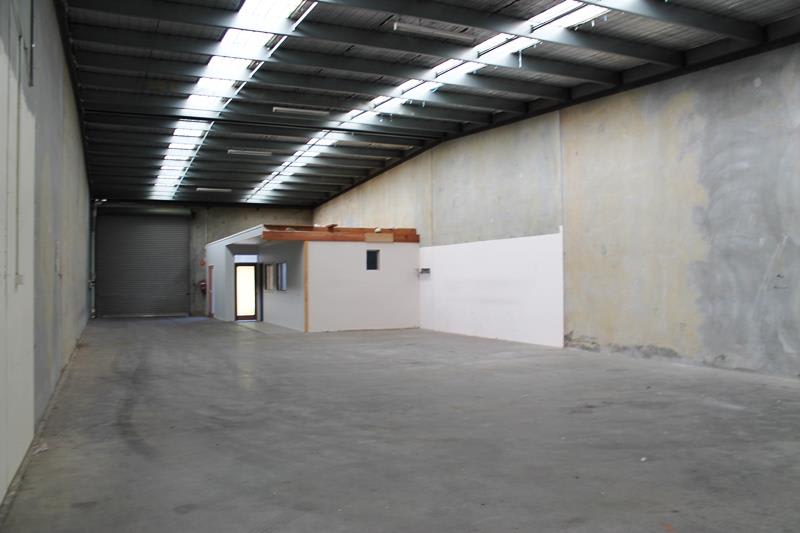 Click to view all images 8/13-15 David Lee Road Hallam VIC 3803 - Image 2