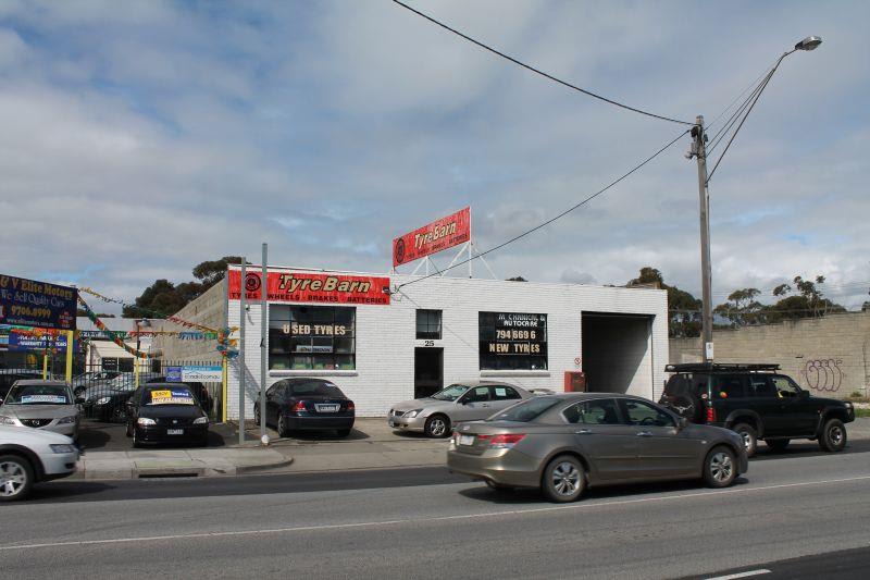 Click to view all images 25 Hammond Road Dandenong VIC 3175 - Image 1
