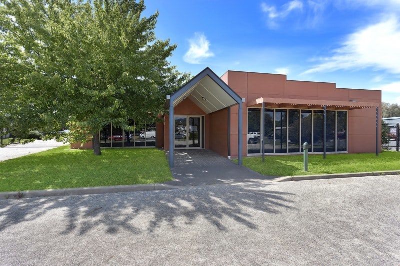 Click to view all images 1B Footmark Court Wodonga VIC 3690 - Image 2
