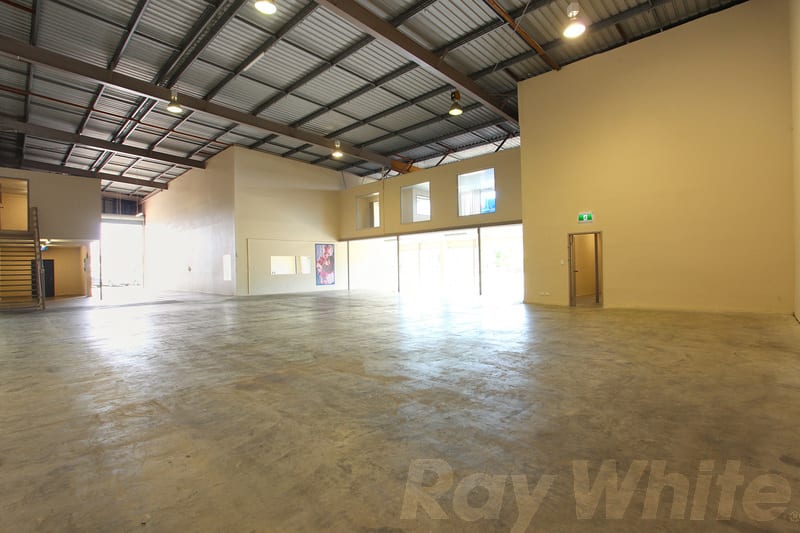 Click to view all images 2/739 Nudgee Road Northgate QLD 4013 - Image 2