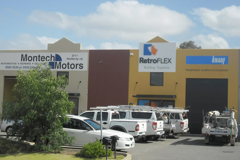 Click to view all images 2/11 Rafferty Road Mandurah WA 6210 - Image 1